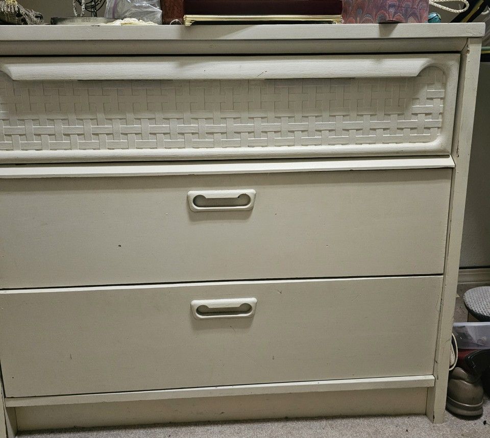 3 Drawer Dresser