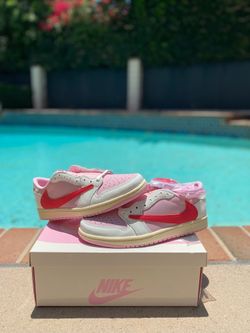 SIZE 8.5M - Jordan 1 x Travis Scott Tropical Pink