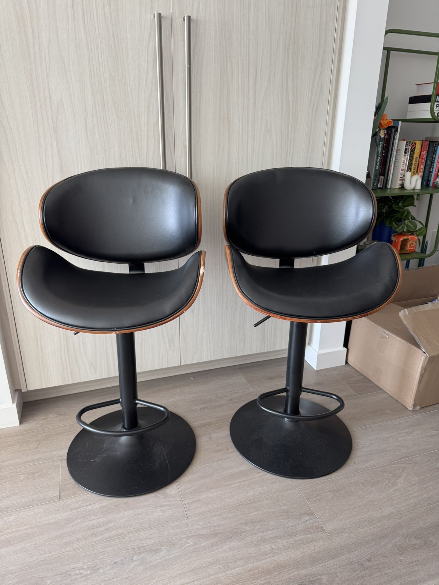 Modern Black Bar Stools