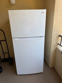 LG fridge and freezer combo unit