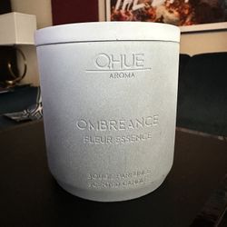 Fleur Essence Fruity/Floral/Woody 12oz Soy Wax Candle By Qhue