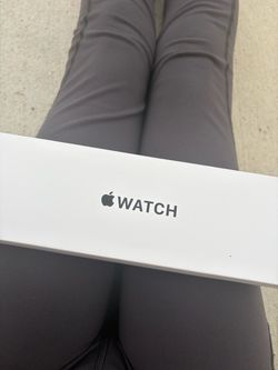 Apple Watch SE (3rd Gen) GPS + Cellular Starlight