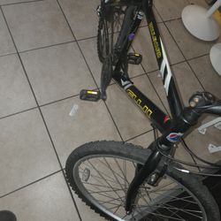 Bicicleta  7 Velocidades Llantas 26  Fuji  Boulevard 