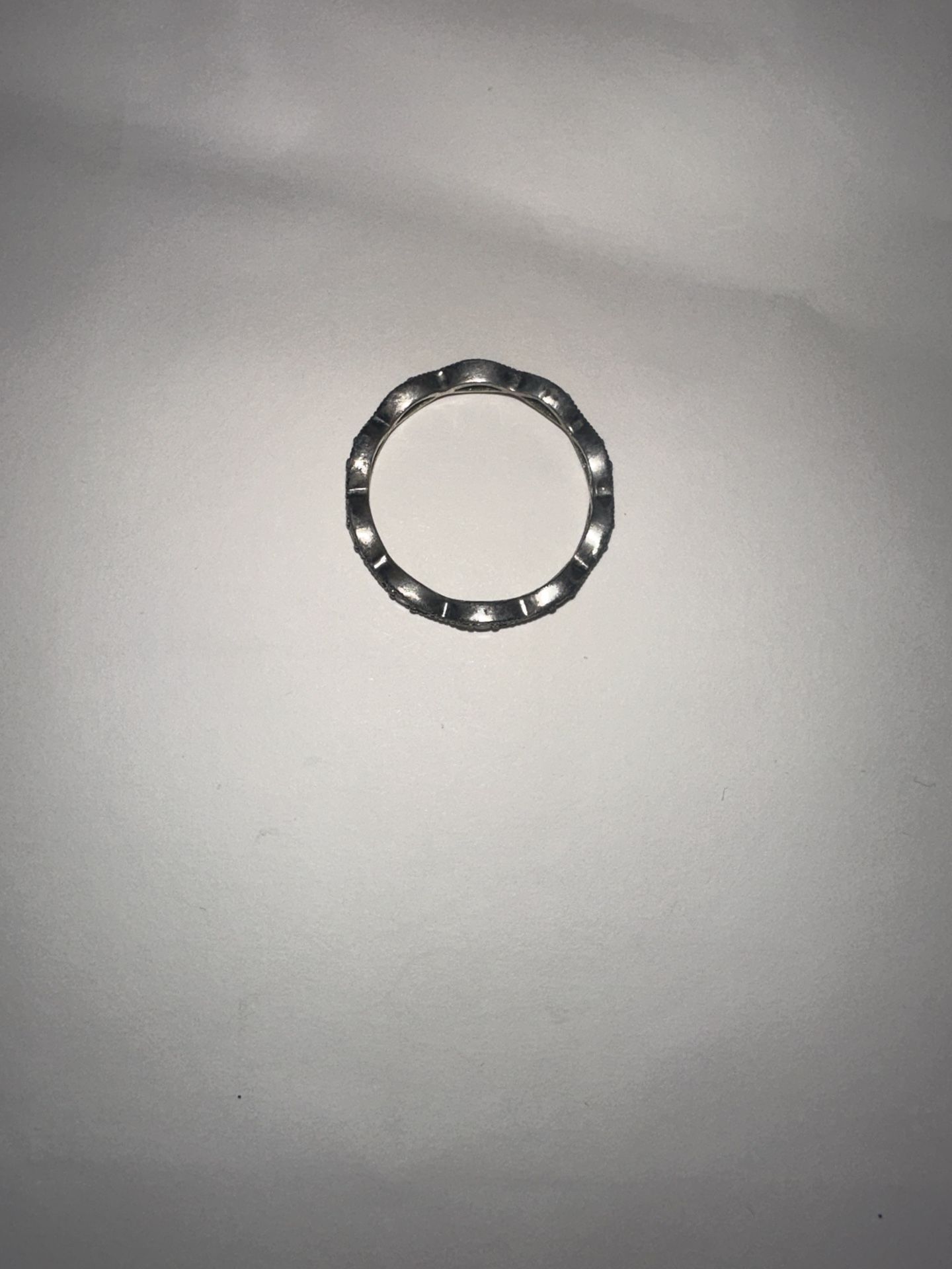 Size 9/10 - Silver ring 