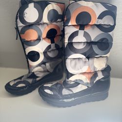 Coach boots