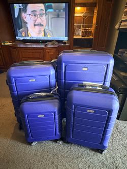 4-piece luggage set