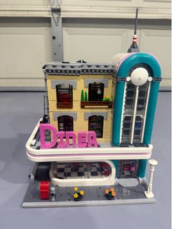 LEGO creator expert diner 10260 (read the description)