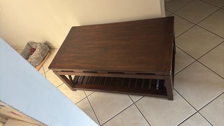 Wooden center tv stand