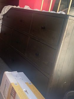 1 clothing dresser new condition