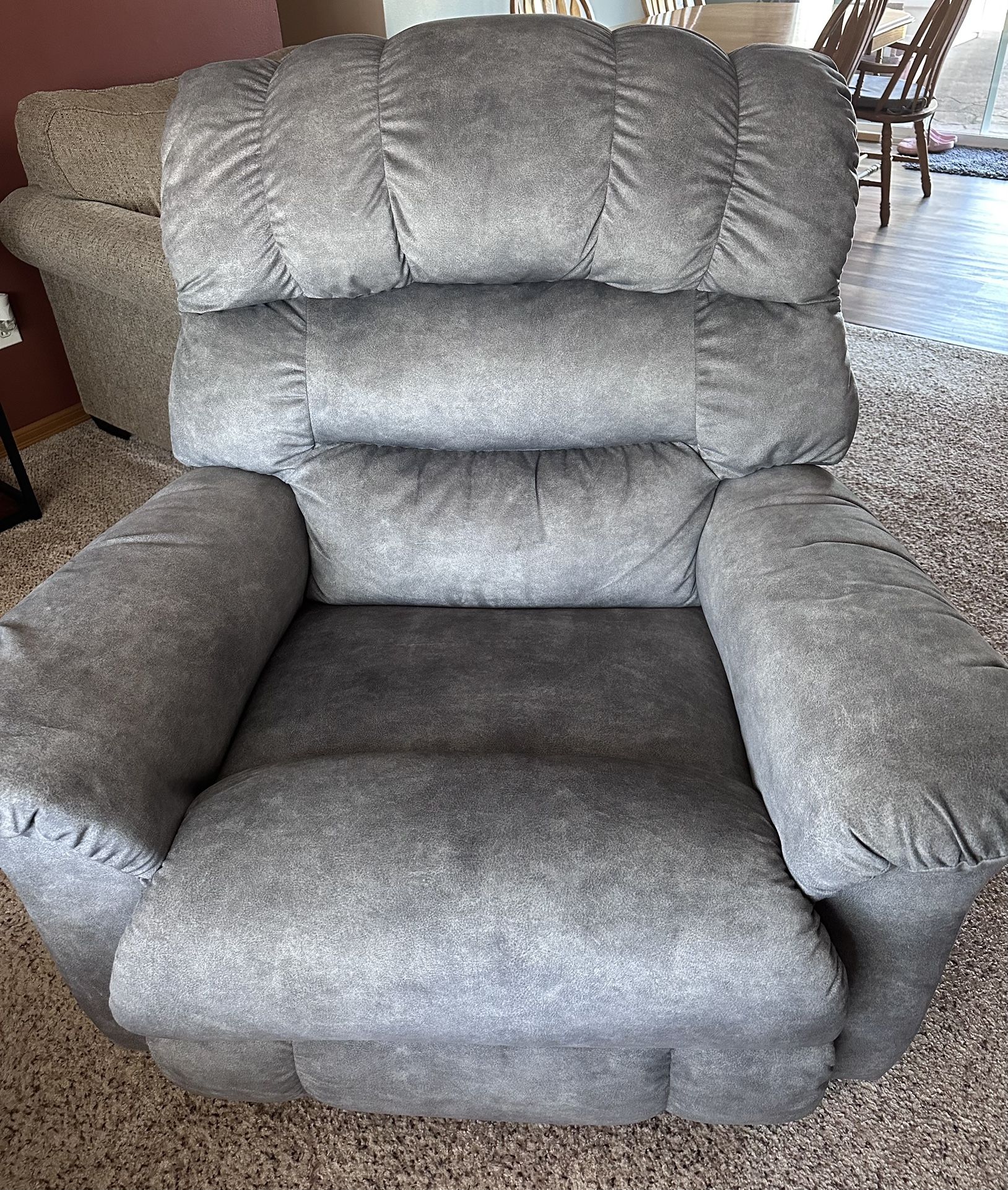 Randell Lazy Boy Wall Hugger Recliner