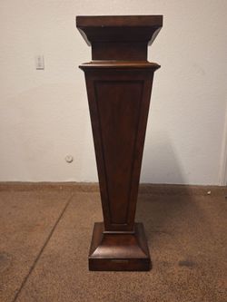 Wood stand great condition