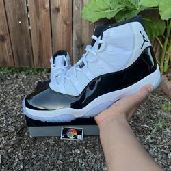 Air Jordan 11 Concord 