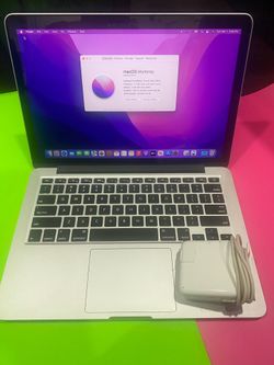 Apple MacBook Pro  13 inch / Dual Core i5/ 8 GB / 128GB SSD. MacOS Monetary