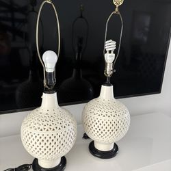 2 WHITE GINGER JAR LATTICE BLANC DE CHINE CHERRY BLOSSOM TABLE LAMPS.  Vintage MCM Antique Asian Chinese Japanese Chinoiserie Lamps. PAIR!