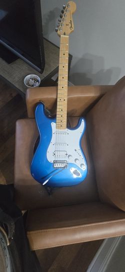 Fender Standard HSS Stratocaster Aqua Marine