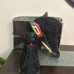Nike Air Jordan 6 Retro Varsity Red 2010  Size 13 Black