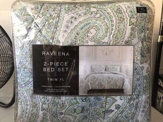 NEW Twin XL piece bed set and comforter and pillow sham Paisley floral blue green white bedspread