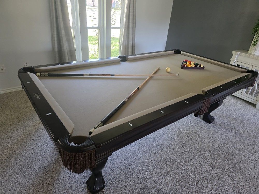 Brunswick Pool Table 8'  For Sale