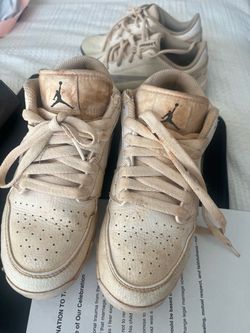 Air Jordan Low-Top Sneakers cleats