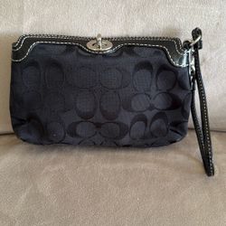 Coach Turnlock Wallet Purse 