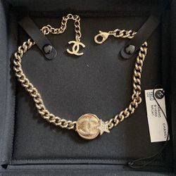 Chanel gold chain chocker