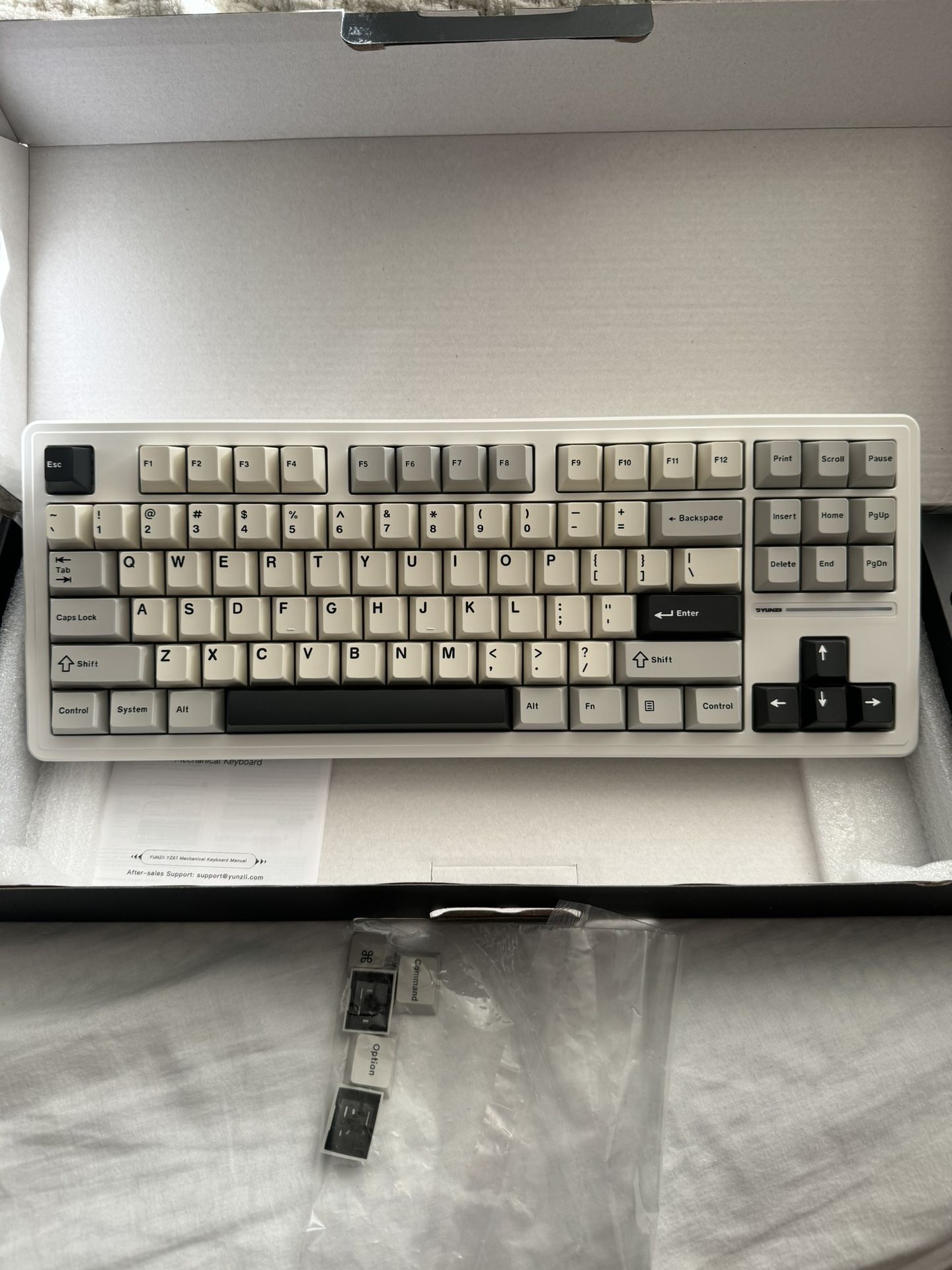Yunzii YZ87 Mechanical Keyboard