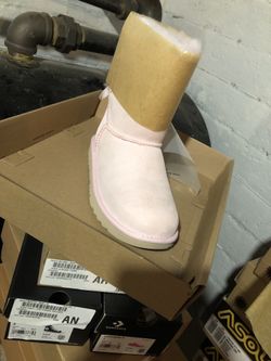 Uggs size 5 kids