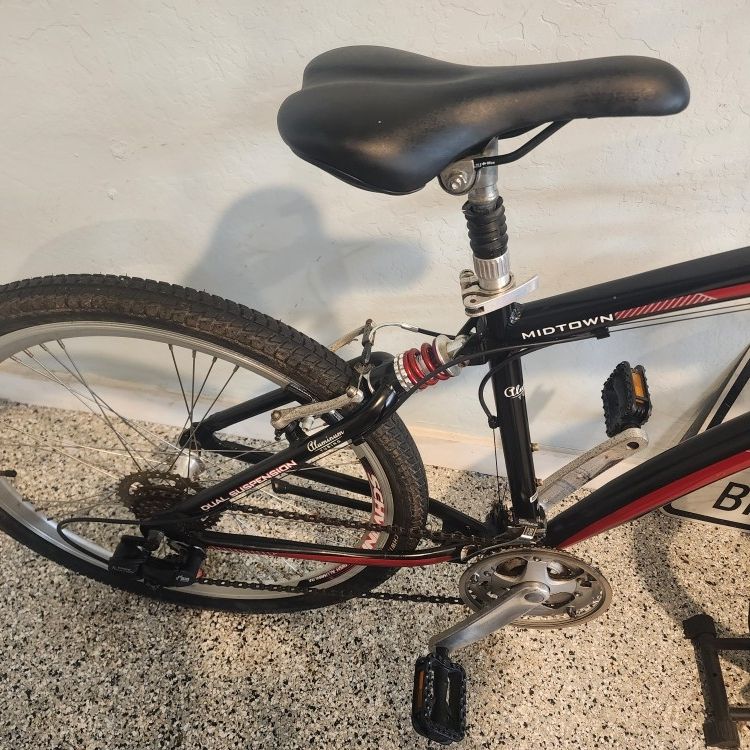 schwinn midtown bicycle Riverwalk 26in inch tires provide stability and grip Schwinn City Bike Bikes for
