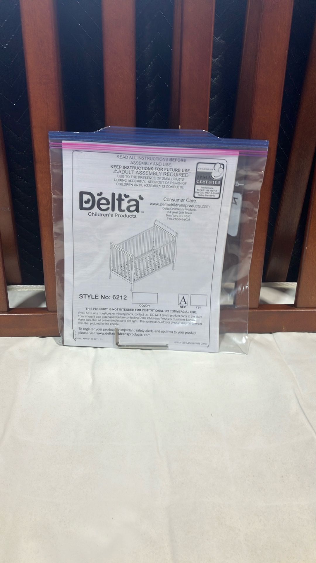 Delta 3 In 1 - Crib / Toddler Bed