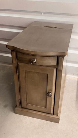 Chairside End Table