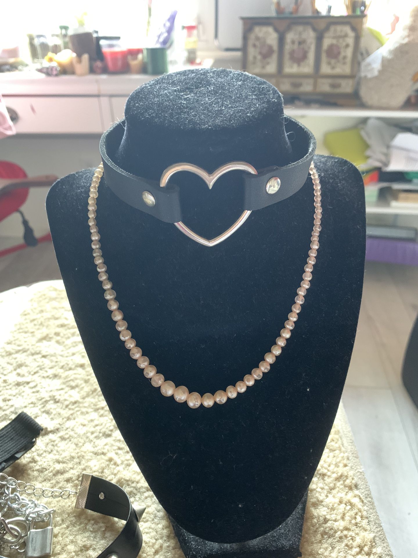 black heart choker necklace