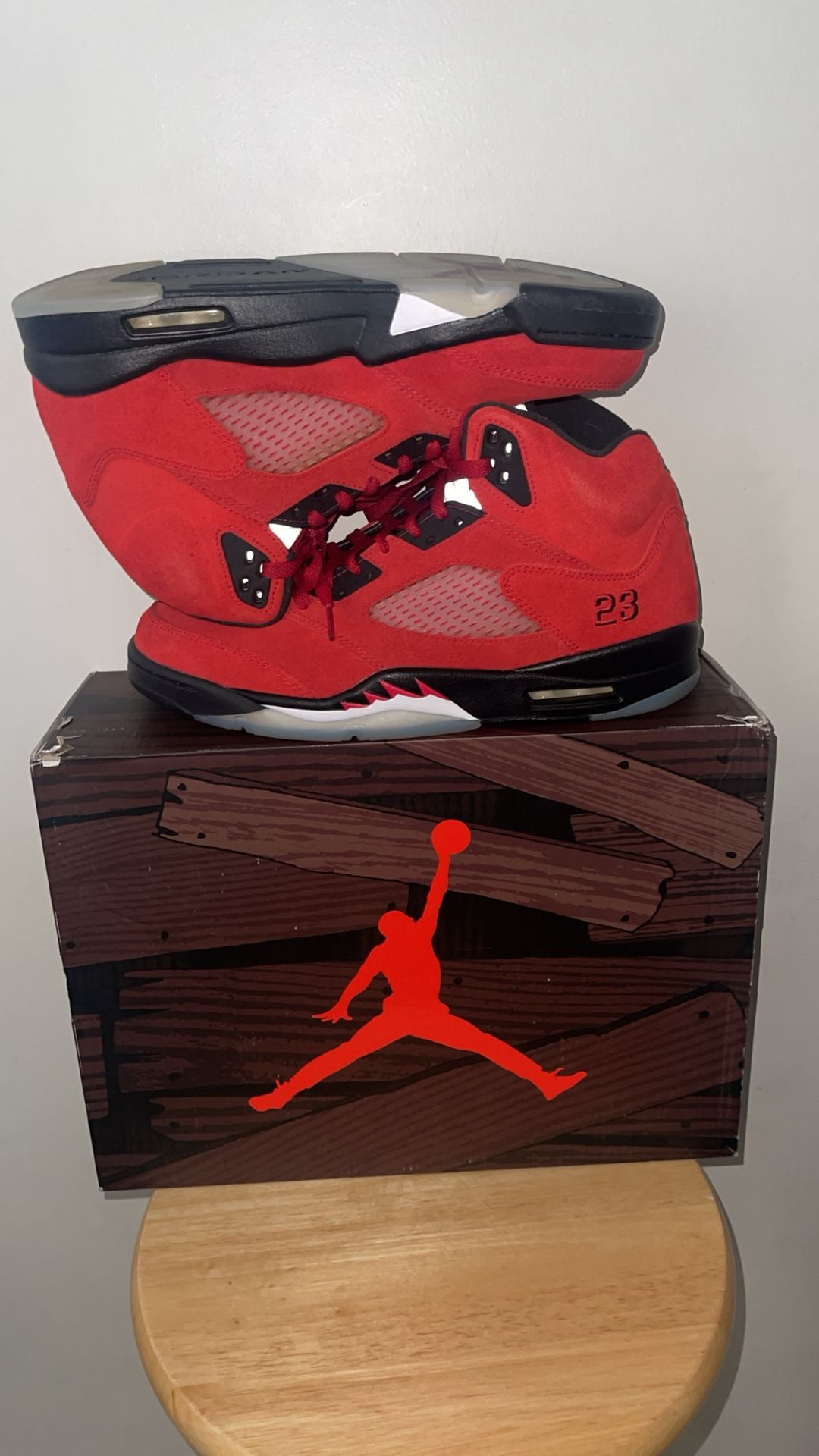 Jordan 5 “Raging Bull”