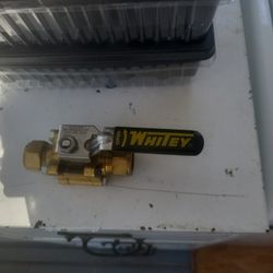 Whitey Brass Shut-off Valve 