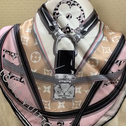 NWT Authentic Louis Vuitton pink Square silk Print scarf