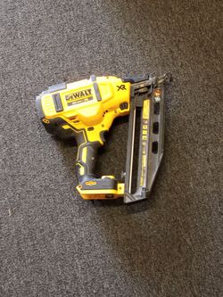 DEWALT 20V CORDLESS 16GAUGE FINISH NAILER