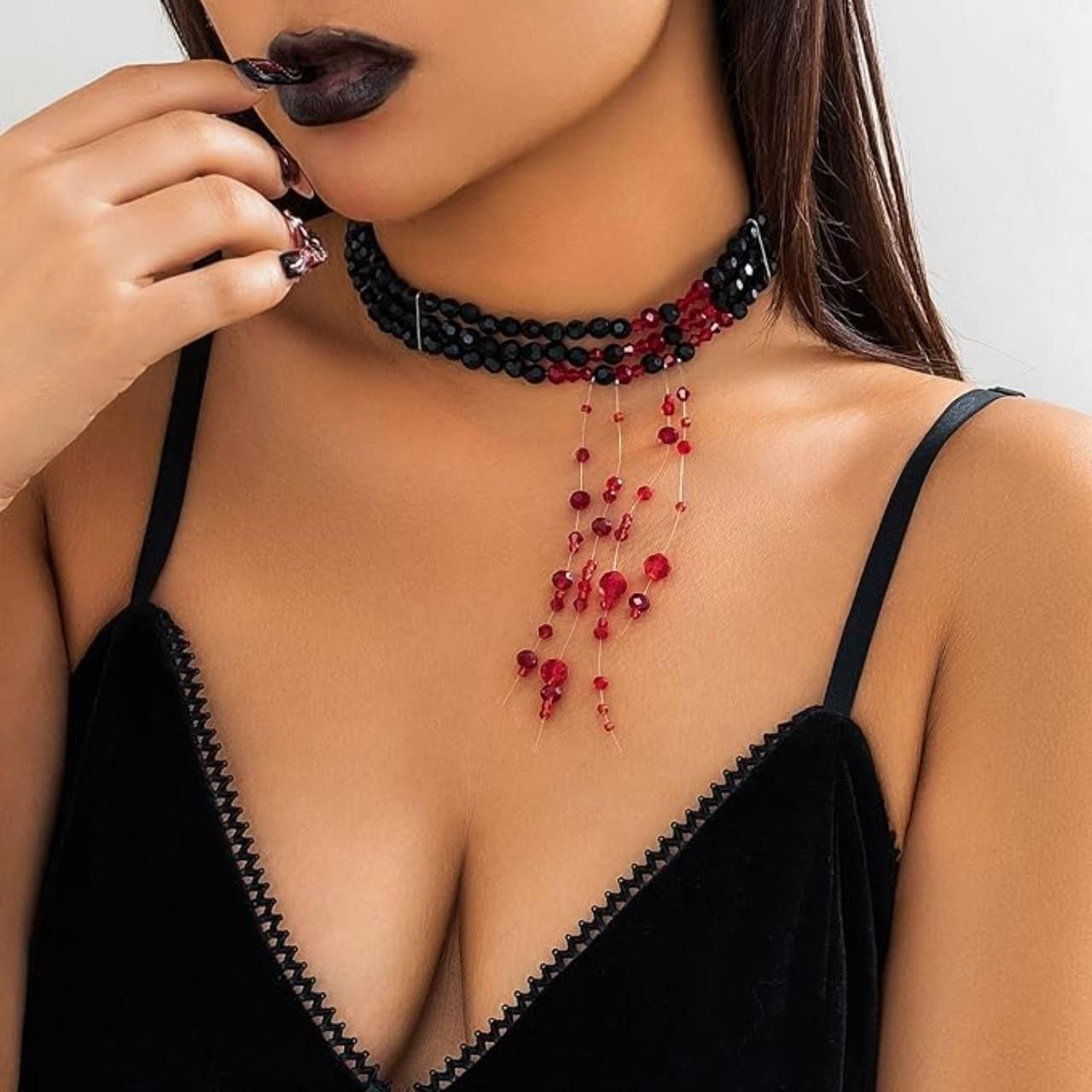 Bleeding pearl necklace