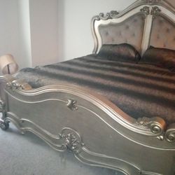 King Size Bedroom Set For Sale 