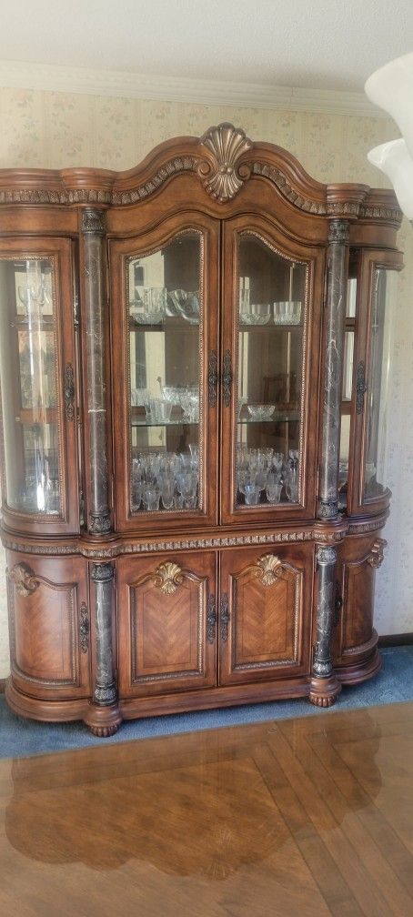 GORGEOUS CARVED WOOD, ROUNDED GLASS CHINA HUTCH
