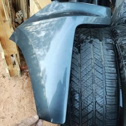 2019 To 2023 Chevy 1500 Right Hand Lower Headlight And Fender Molding Cap