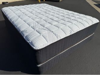 King Royal Bamboo Supreme Mattress and Boxspring!