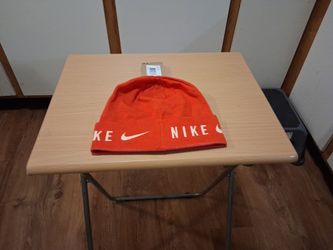 Men's Nike Dri Fit Lightweight knit beanie cuffed hat red pearl white Brand new