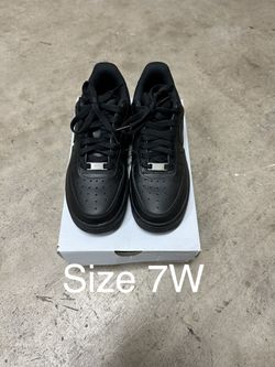 Used Nike Air Force 1, Size 7W