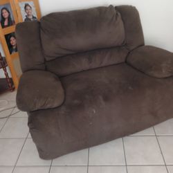 Over Size Recliner 