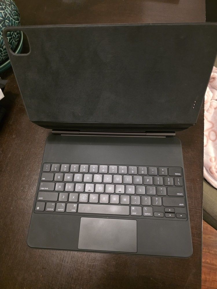 Apple Magic Keyboard For iPad Pro 13 Inch