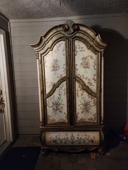Beautiful TV Or Wardrobe Armour