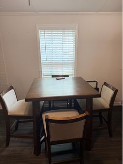 Dinning table and chairs
