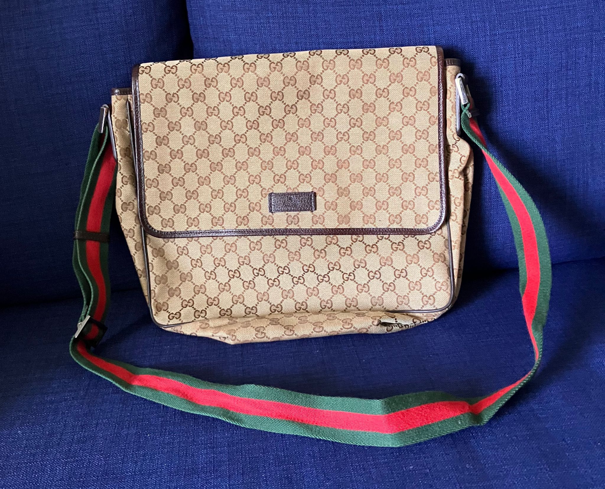 Authentic Gucci flap messenger bag shoulder bag laptop bag brown canvas - good condition