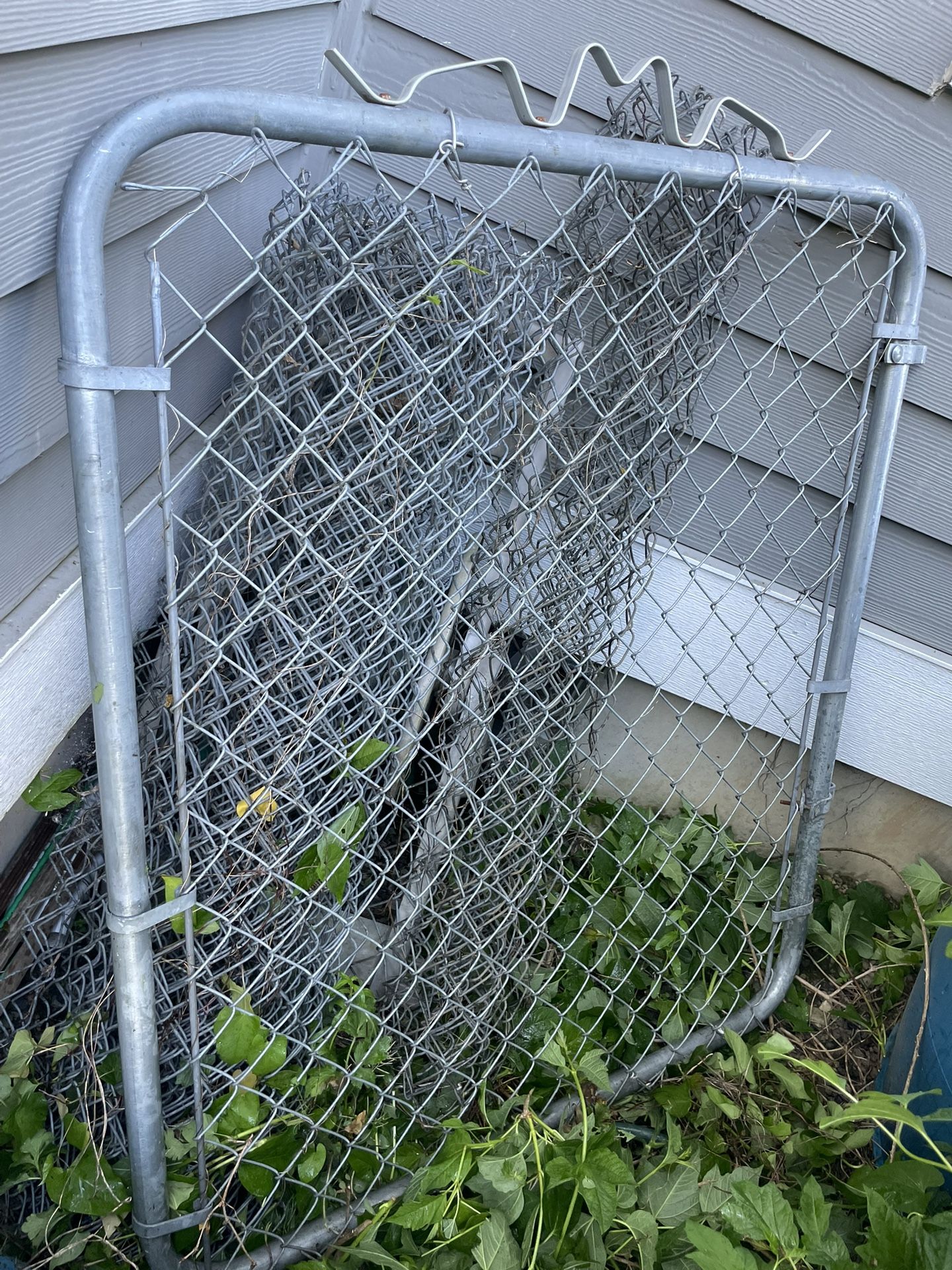 Chain Link Fence And Gate Galvanized 50 Ft ,48”, Gate36x48”