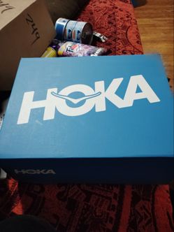 Hoka challenger 8