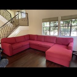 Red Sectional Couch  (NICE QUALITY) 